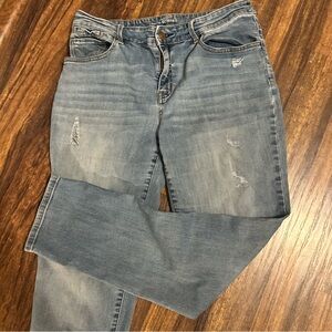 Chicos Platinum Boyfriend Distressed Blue Women's Jeans. Size 1